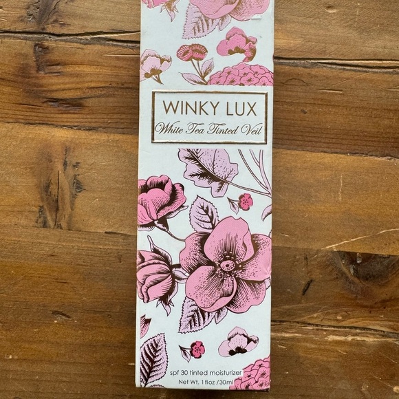 NWT Winky lux spf 30 tinted‎ moisturizer Shade Deep Plus Tint - Picture 2 of 7